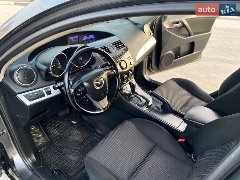 Седан Mazda 3 2011 в Киеве