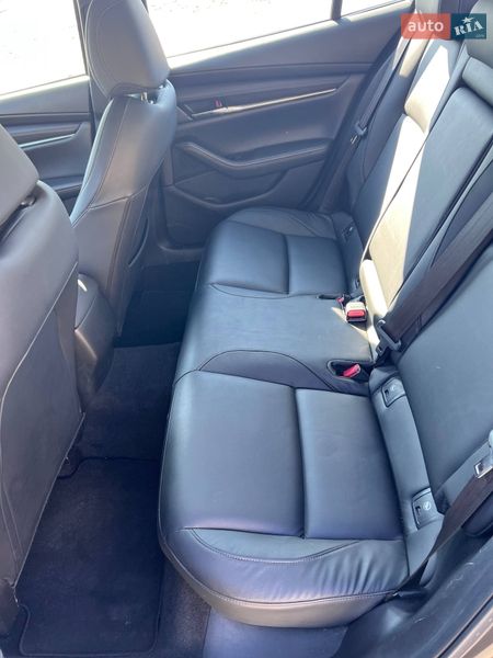 Седан Mazda 3 2021 в Киеве