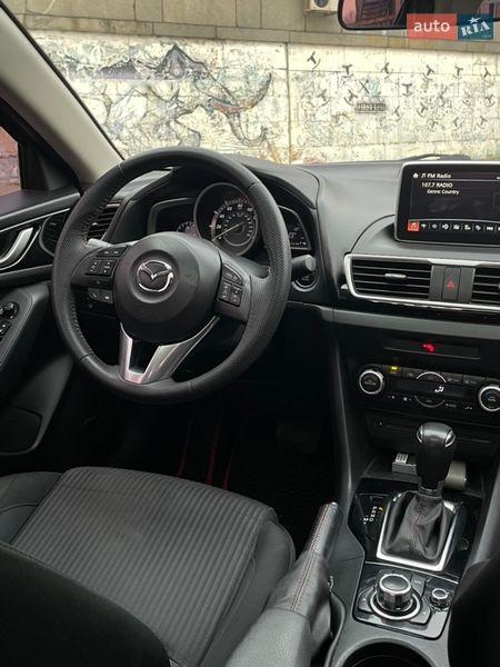 Седан Mazda 3 2015 в Запорожье