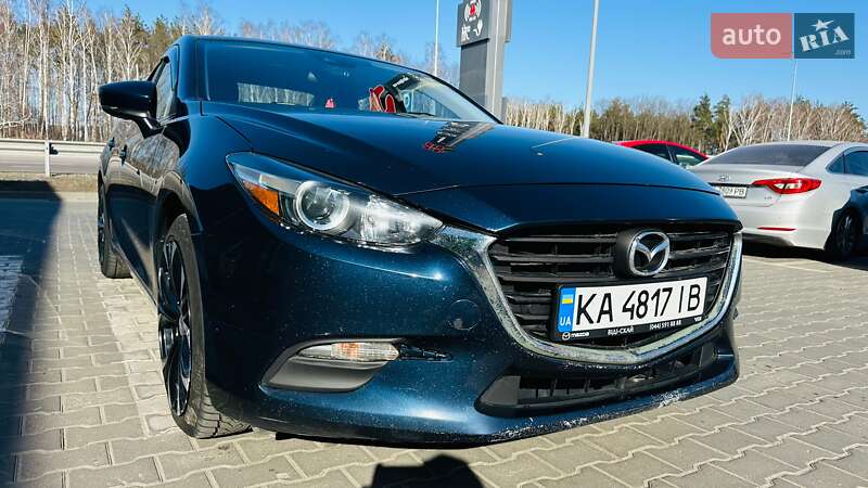 Седан Mazda 3 2018 в Киеве