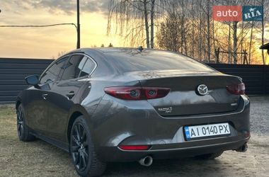 Седан Mazda 3 2019 в Любешове