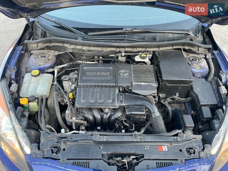 Седан Mazda 3 2009 в Ромнах