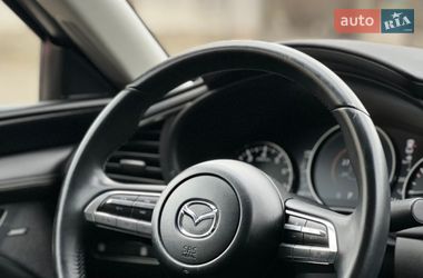 Седан Mazda 3 2018 в Николаеве