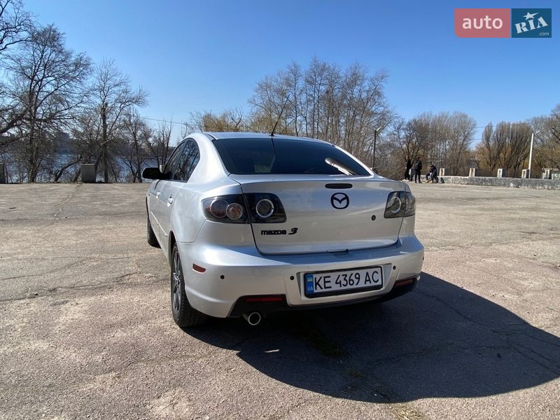 Седан Mazda 3 2007 в Днепре