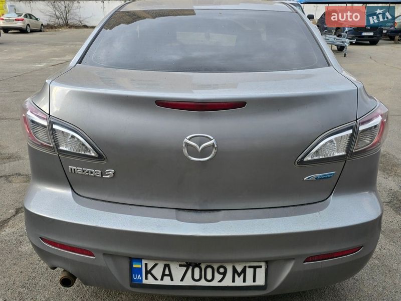 Седан Mazda 3 2012 в Киеве