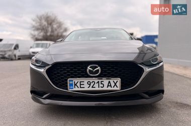 Седан Mazda 3 2018 в Днепре
