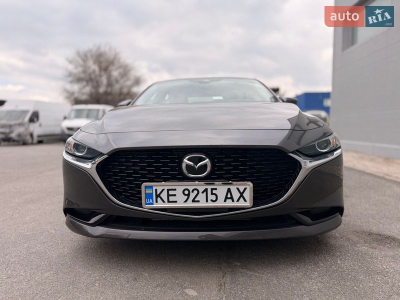 Седан Mazda 3 2018 в Днепре