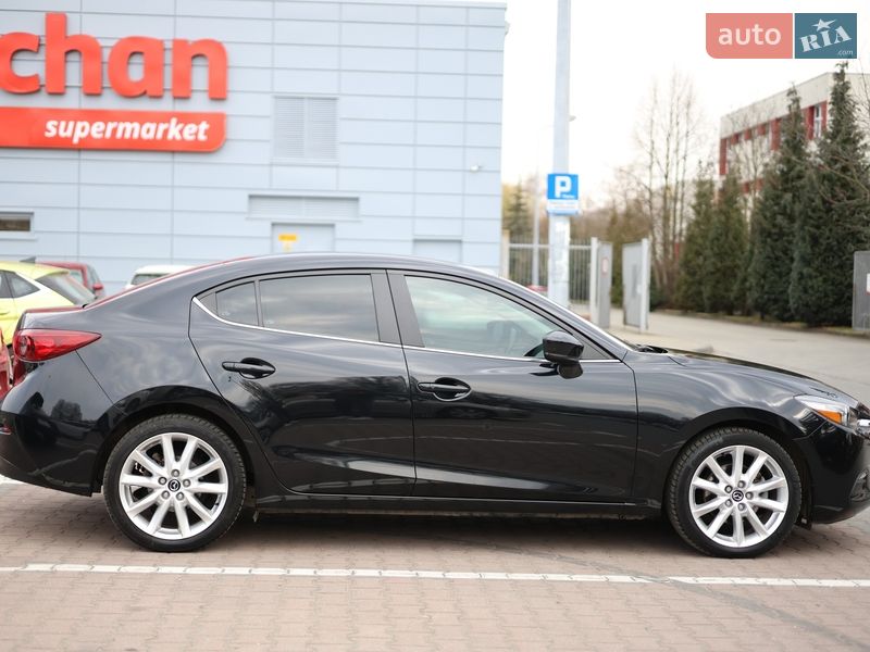 Седан Mazda 3 2017 в Львові