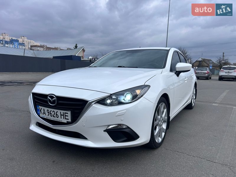 Седан Mazda 3 2015 в Киеве