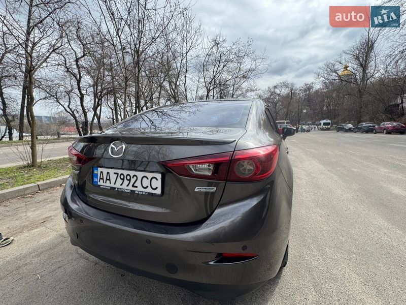 Седан Mazda 3 2014 в Киеве