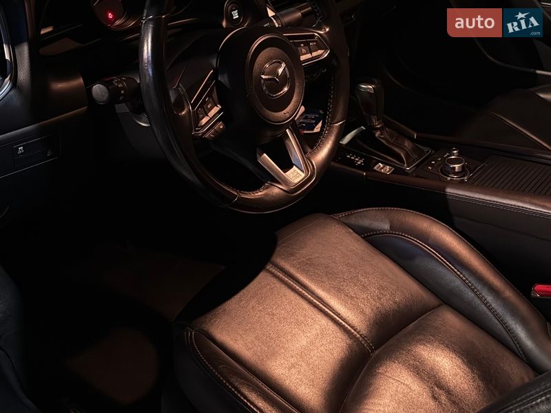 Седан Mazda 3 2018 в Дніпрі
