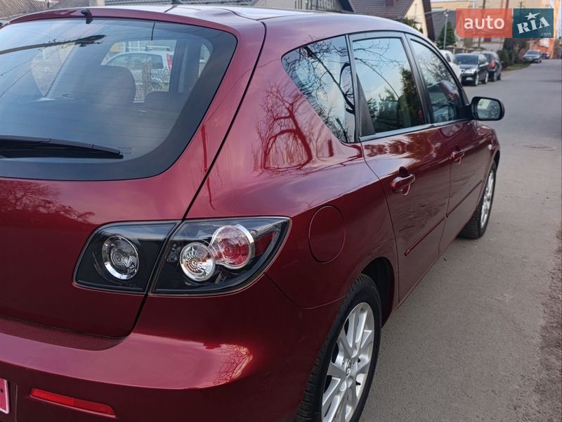 Хэтчбек Mazda 3 2008 в Луцке