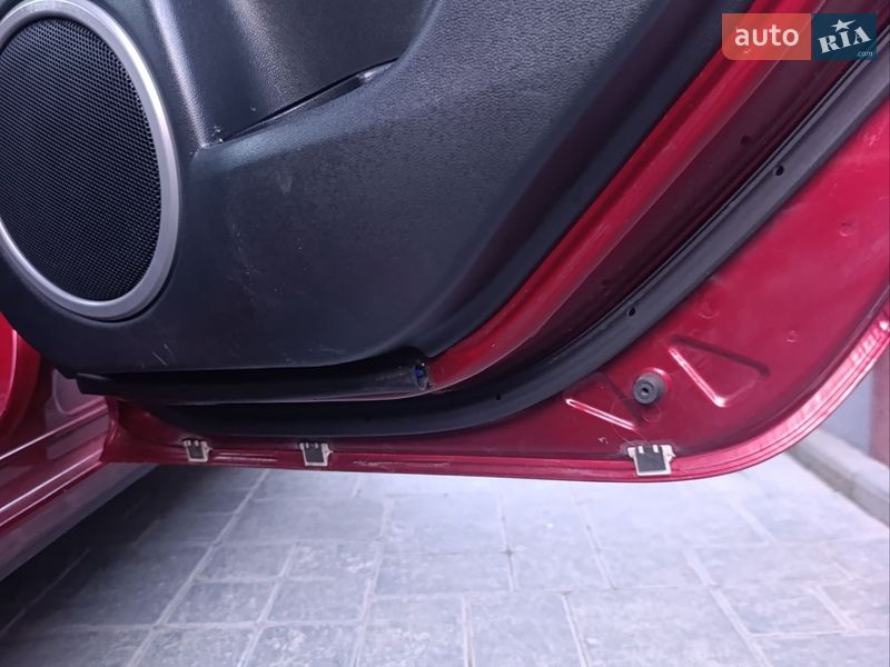 Хэтчбек Mazda 3 2008 в Луцке