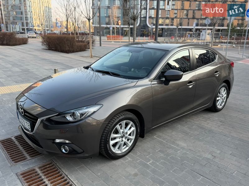 Седан Mazda 3 2014 в Киеве