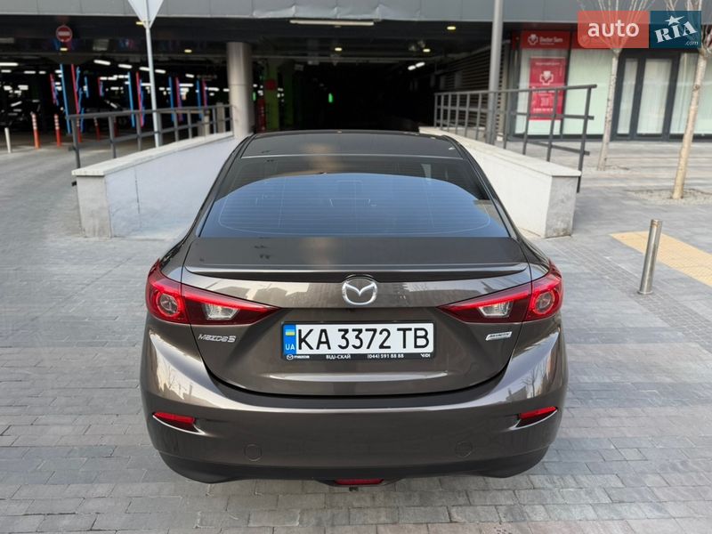 Седан Mazda 3 2014 в Киеве