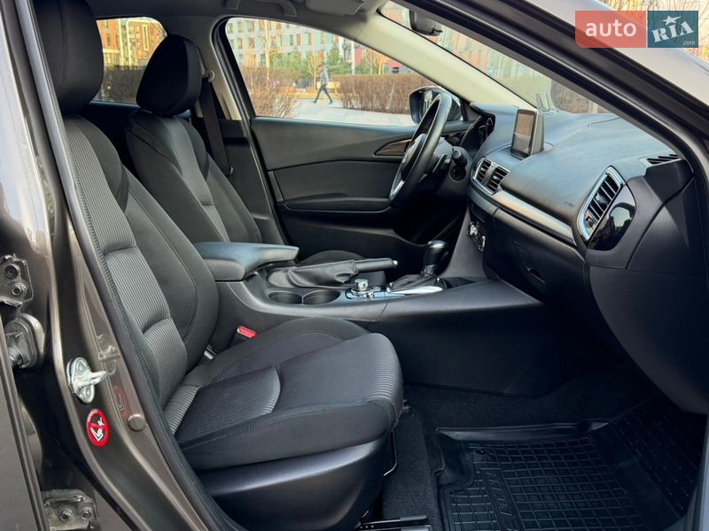 Седан Mazda 3 2014 в Киеве