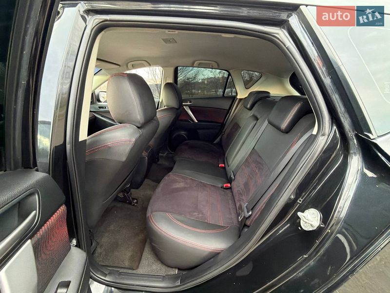 Хэтчбек Mazda 3 2010 в Кривом Роге