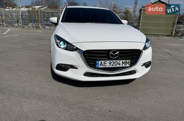Седан Mazda 3 2016 в Дніпрі