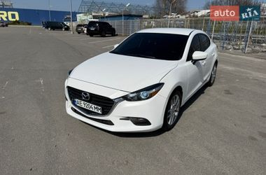 Седан Mazda 3 2016 в Дніпрі
