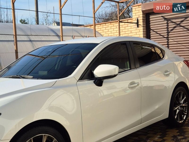 Седан Mazda 3 2018 в Запоріжжі