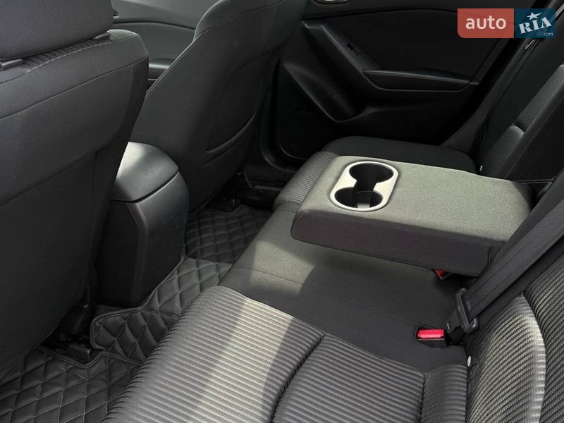 Седан Mazda 3 2016 в Львове фото 28 Седан Mazda 3 2016 в Львове