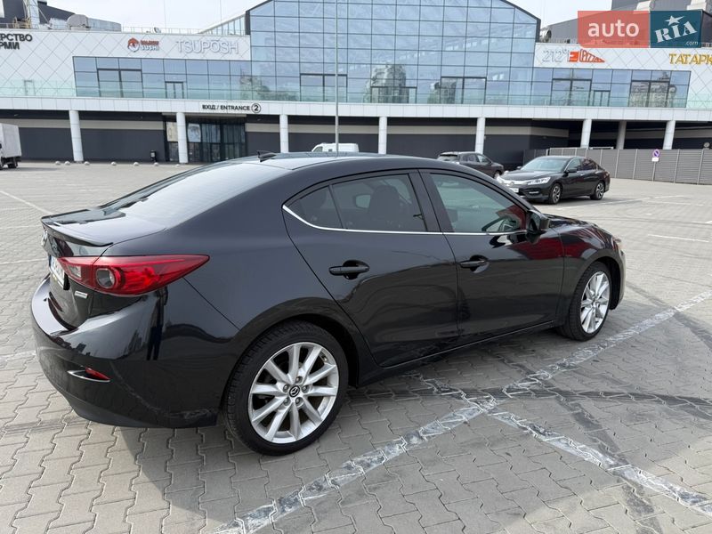 Седан Mazda 3 2017 в Киеве