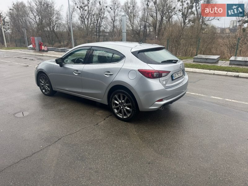 Хетчбек Mazda 3 2018 в Ірпені фото 10 Хетчбек Mazda 3 2018 в Ірпені
