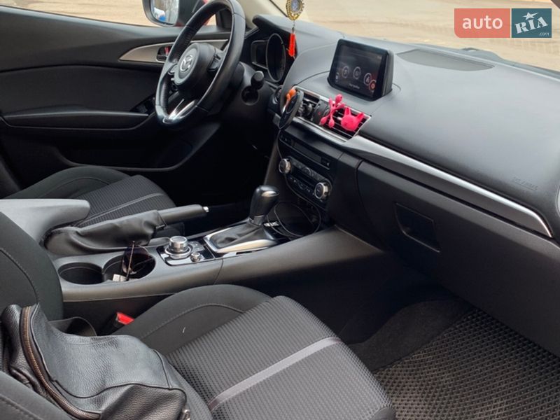 Хэтчбек Mazda 3 2017 в Чернигове фото 5 Хэтчбек Mazda 3 2017 в Чернигове