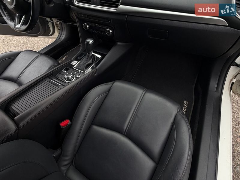 Хэтчбек Mazda 3 2018 в Новой Одессе фото 13 Хэтчбек Mazda 3 2018 в Новой Одессе