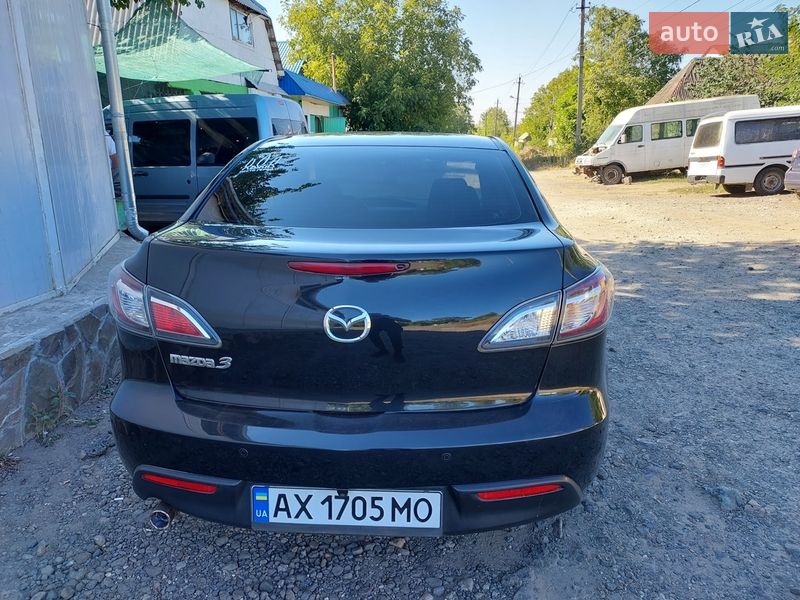 Седан Mazda 3 2010 в Краматорске