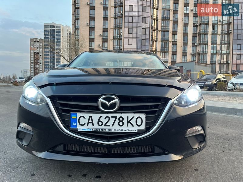 Седан Mazda 3 2015 в Черкассах
