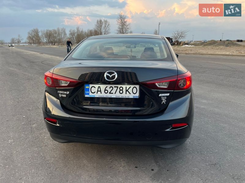 Седан Mazda 3 2015 в Черкассах