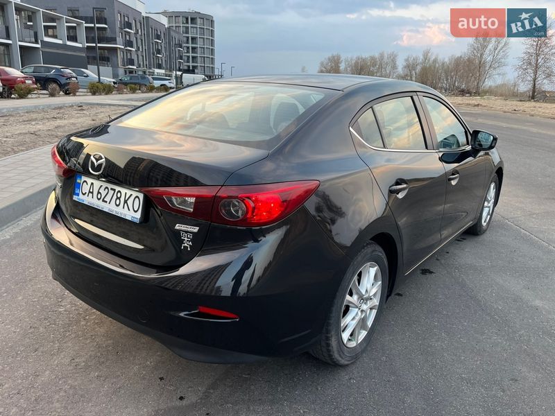 Седан Mazda 3 2015 в Черкассах