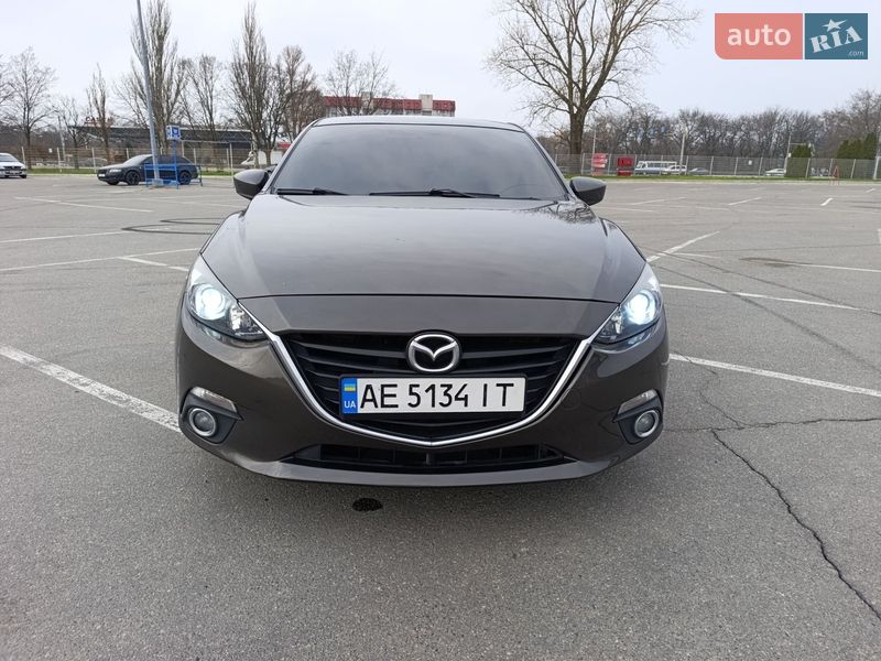 Седан Mazda 3 2013 в Днепре