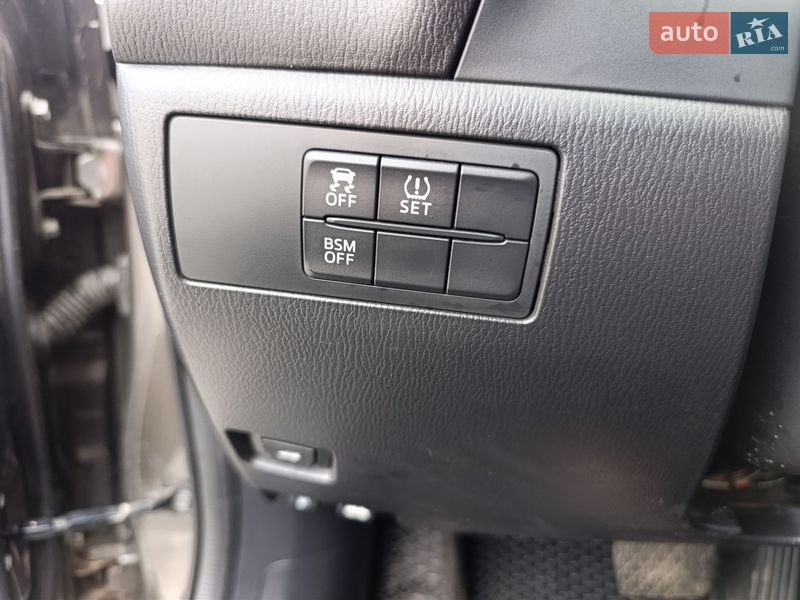 Седан Mazda 3 2013 в Днепре