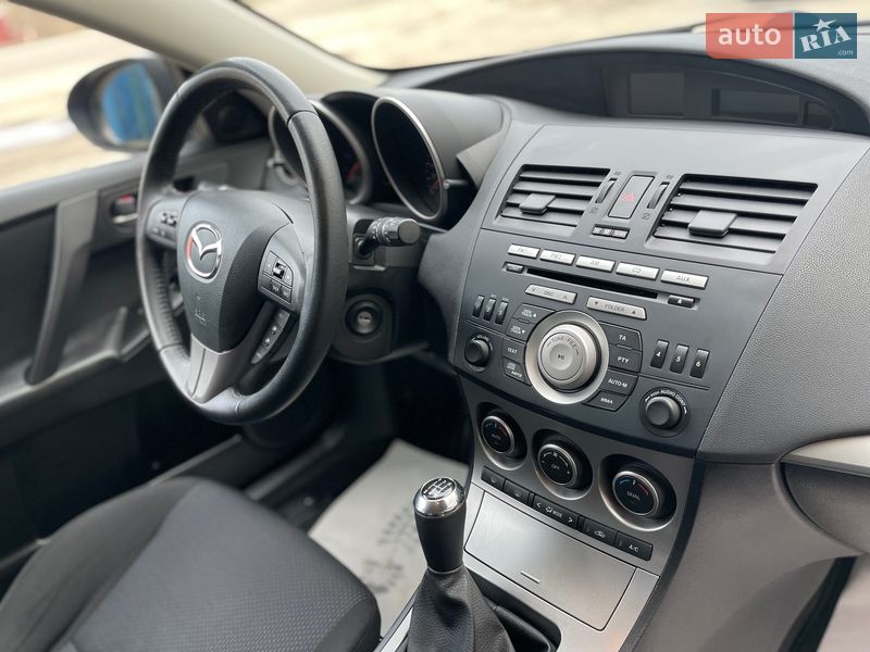 Хэтчбек Mazda 3 2009 в Киеве