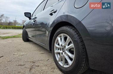 Седан Mazda 3 2016 в Запоріжжі