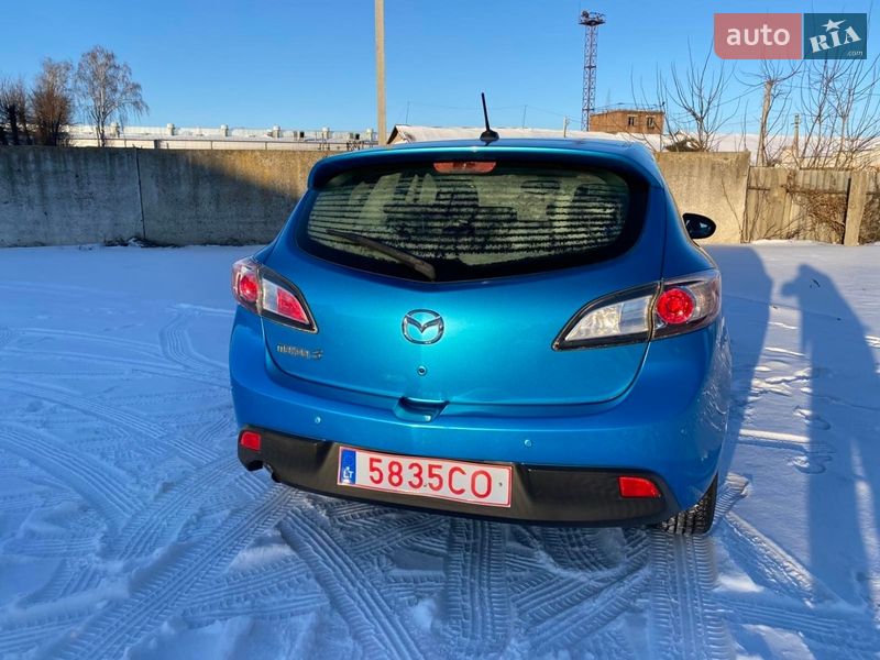 Хэтчбек Mazda 3 2009 в Лубнах