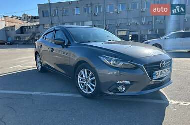 Седан Mazda 3 2014 в Киеве