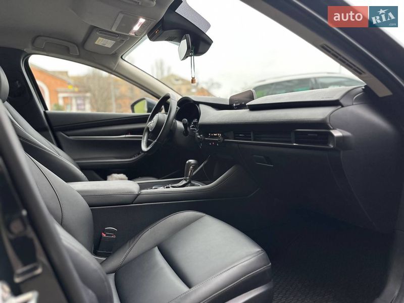 Седан Mazda 3 2021 в Николаеве