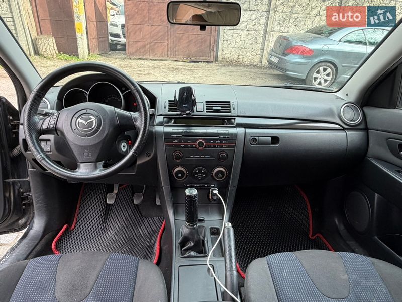 Хэтчбек Mazda 3 2004 в Днепре