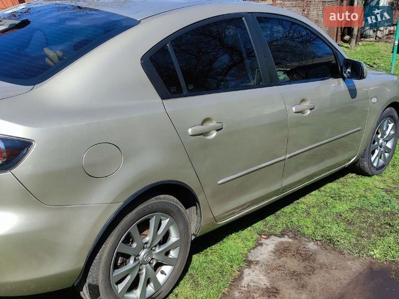 Седан Mazda 3 2006 в Прилуках