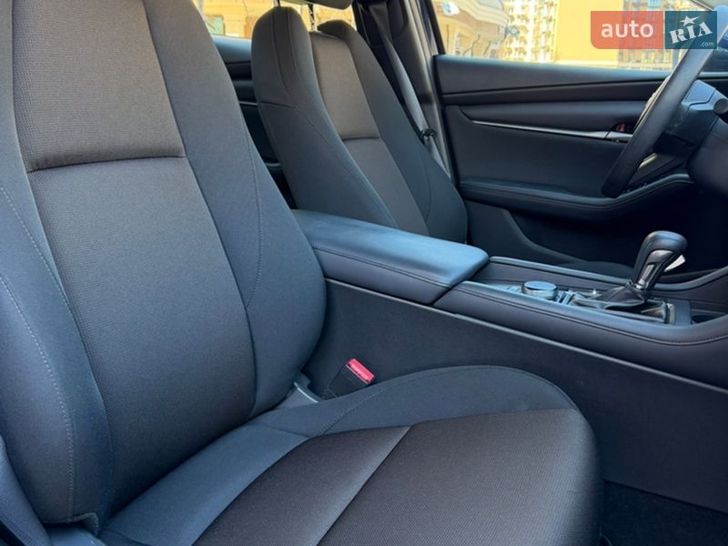 Седан Mazda 3 2021 в Киеве