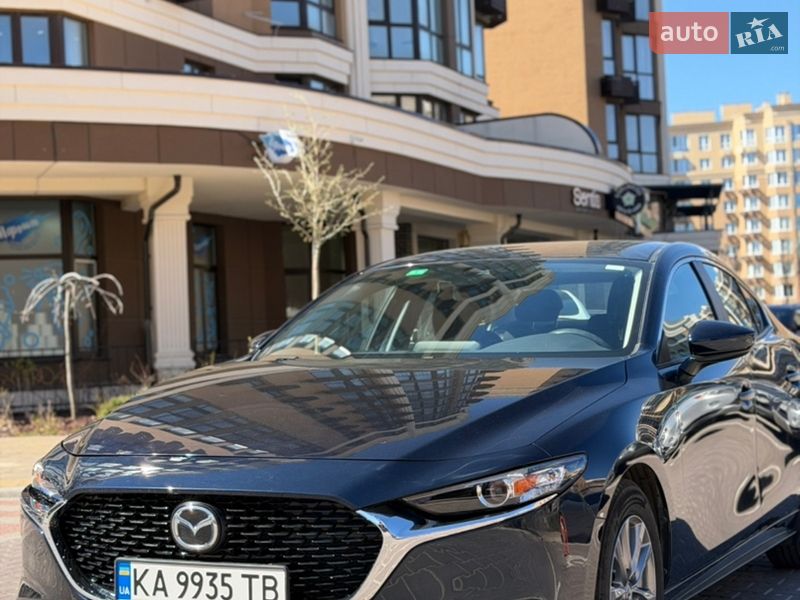 Седан Mazda 3 2021 в Киеве