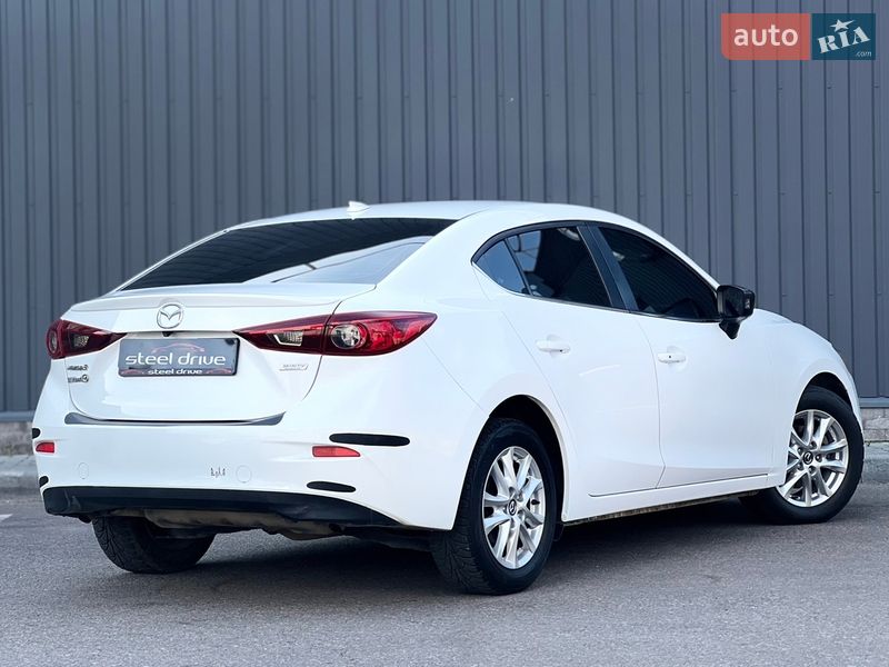 Седан Mazda 3 2015 в Миколаєві