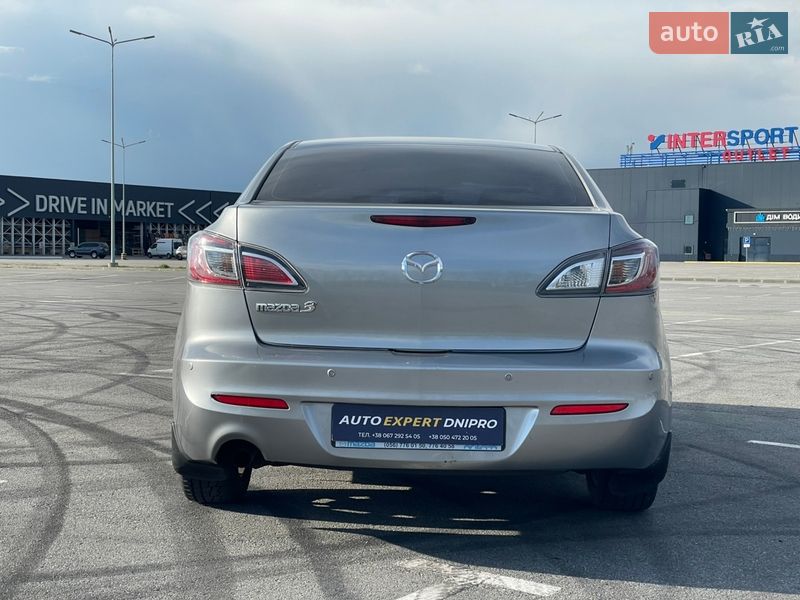 Седан Mazda 3 2012 в Днепре