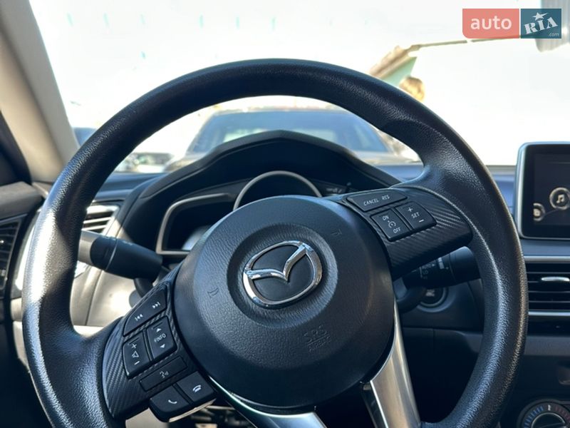 Седан Mazda 3 2015 в Одесі