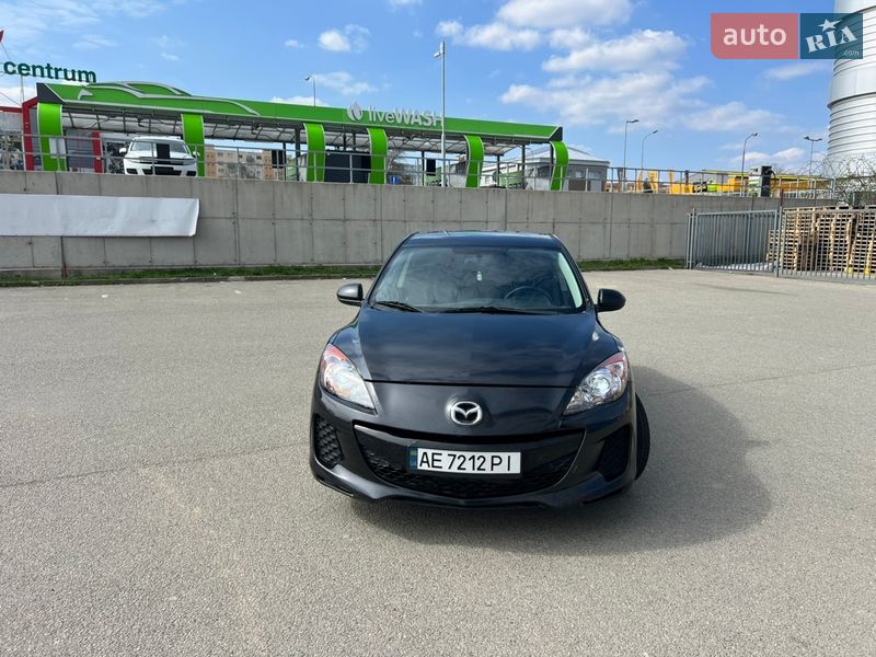 Седан Mazda 3 2012 в Кривом Роге