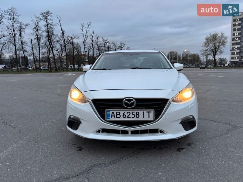 Седан Mazda 3 2015 в Києві