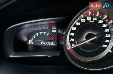 Седан Mazda 3 2015 в Києві